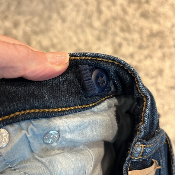 Levi’s wide leg. Girls 12. Adjustable waist. - Picture 3 of 6